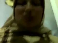 Arab hijab mother I'd like to fuck was willing for a bit of missionary fuck at home